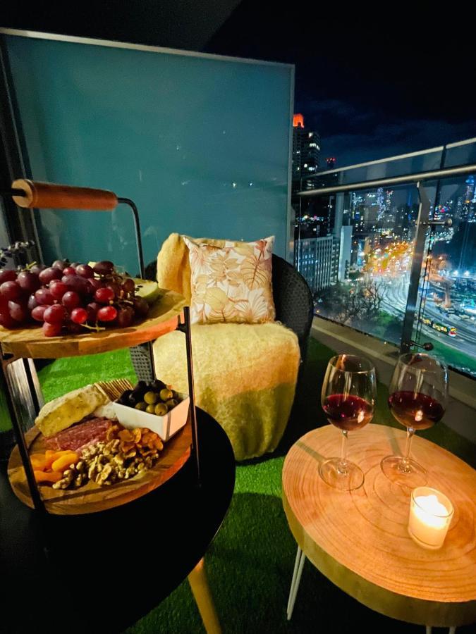 Cozy 1 Bed Apt & Spa,Free Parking ,Phenomena Views Melbourne City Exterior foto
