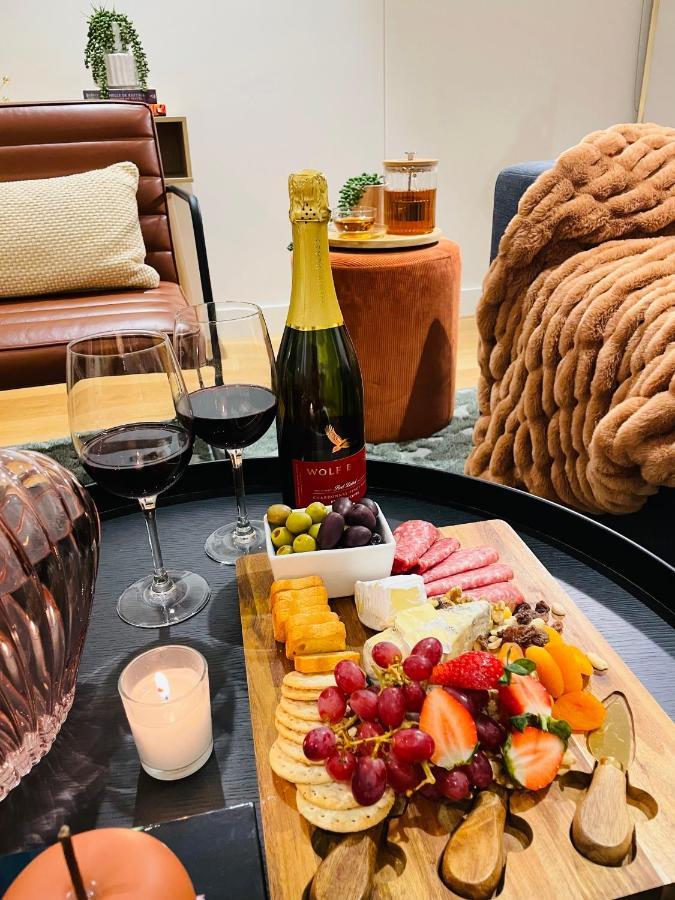 Cozy 1 Bed Apt & Spa,Free Parking ,Phenomena Views Melbourne City Exterior foto
